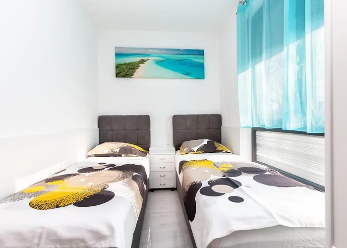 Alex & Betty Apartman *