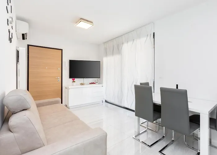 Alex & Betty Apartman *